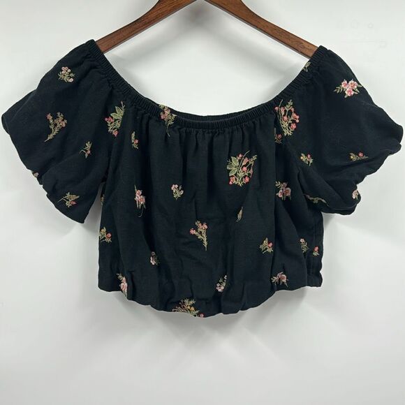 American Eagle Cropped Floral Embroidered Bubble Top Medium - Picture 3 of 9